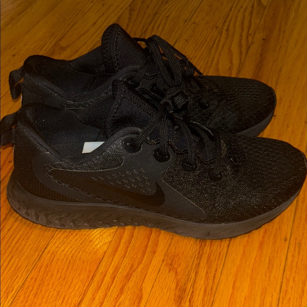 Nike Black Sneakers with Knit Upper and Textured Sole